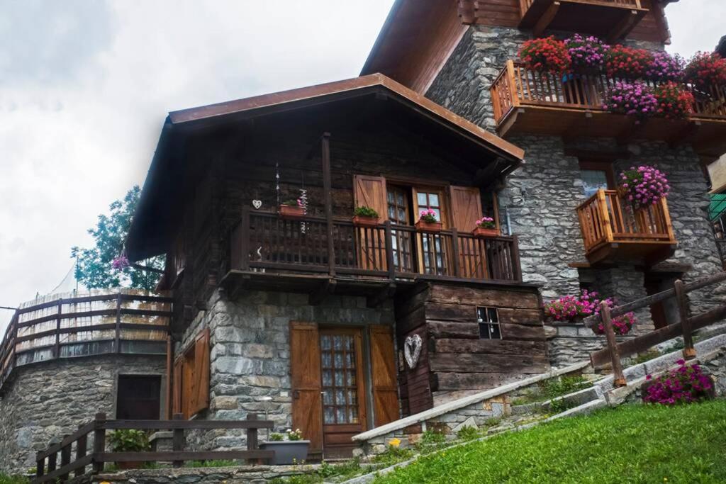 Chalet Indipendente In Centro A วัลตูร์นอนช์ ภายนอก รูปภาพ